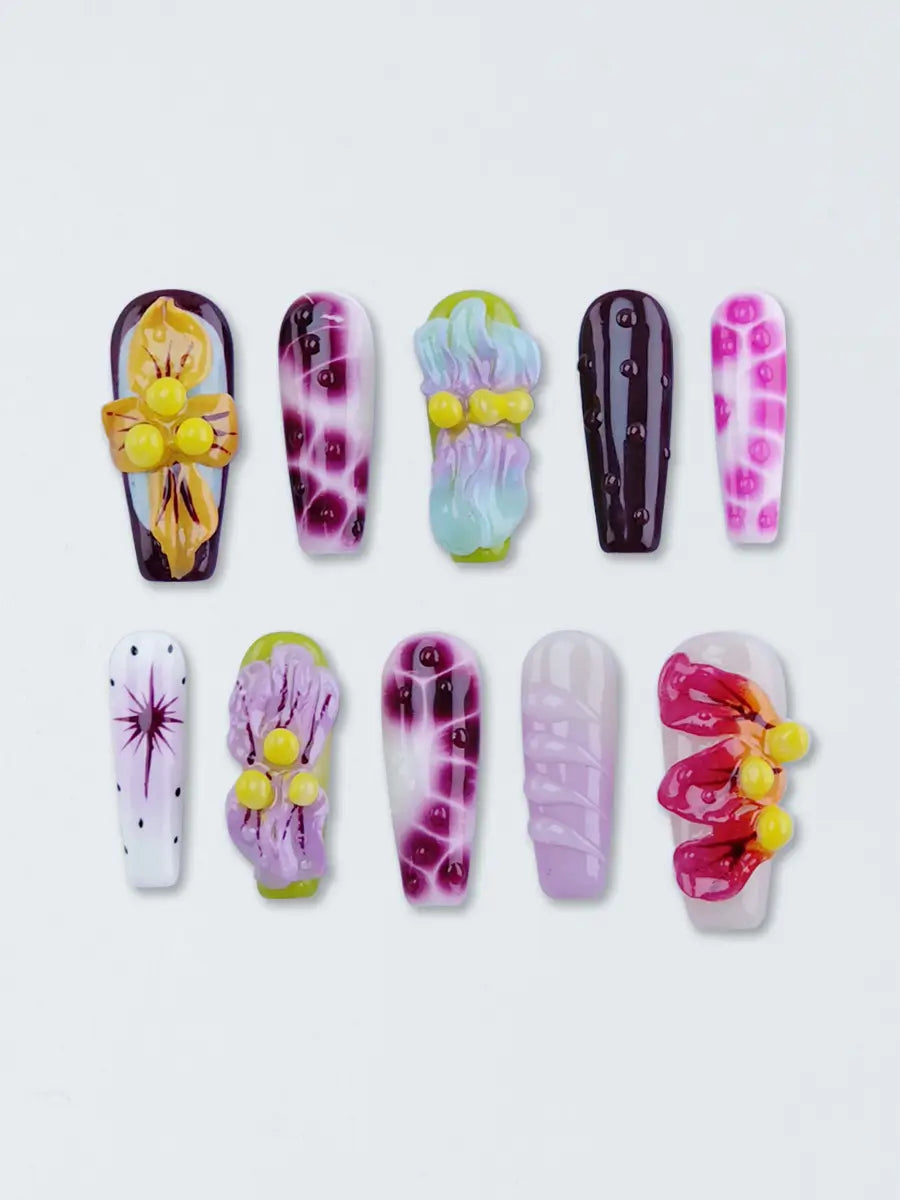 Creative Aesthetic Stiletto Nails – Dots, Stars & 3D Embossed Curves