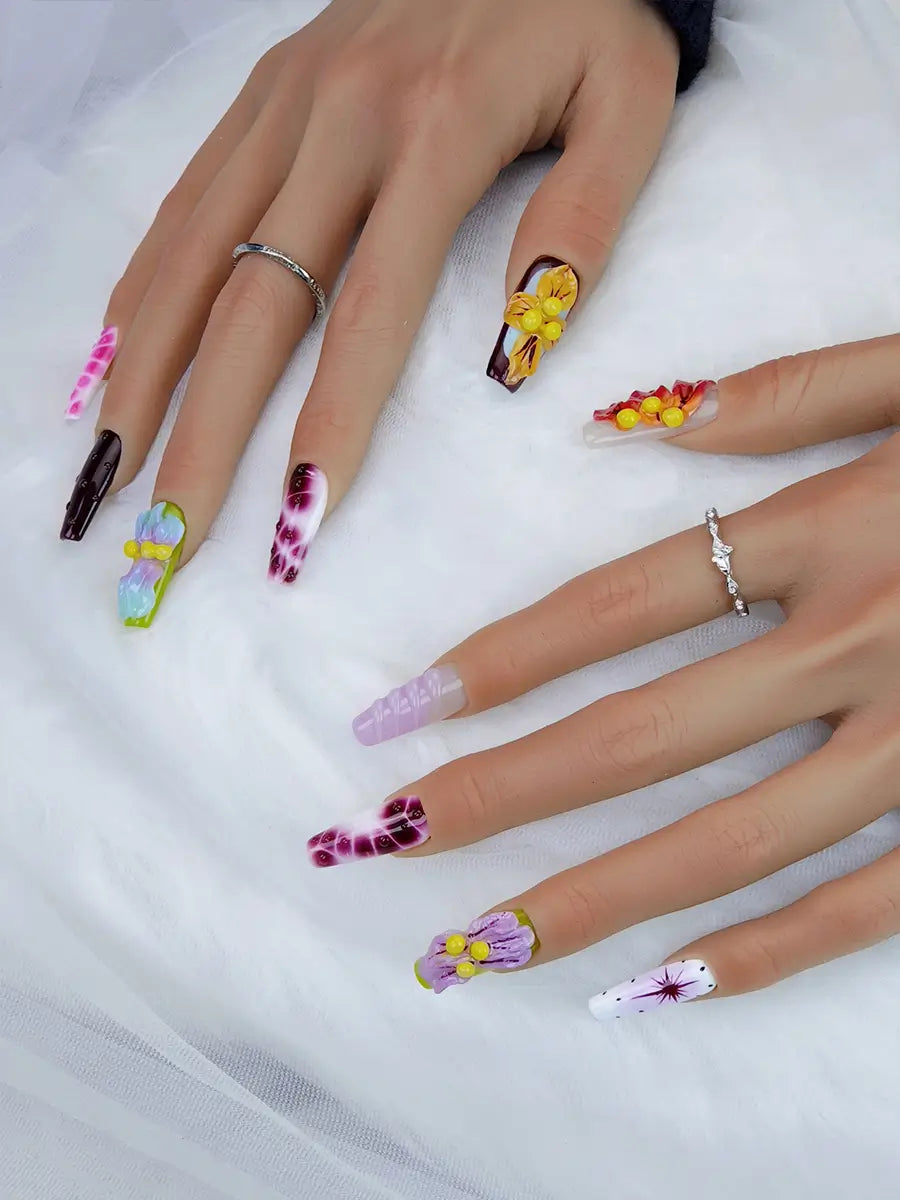 Creative Aesthetic Stiletto Nails – Dots, Stars & 3D Embossed Curves