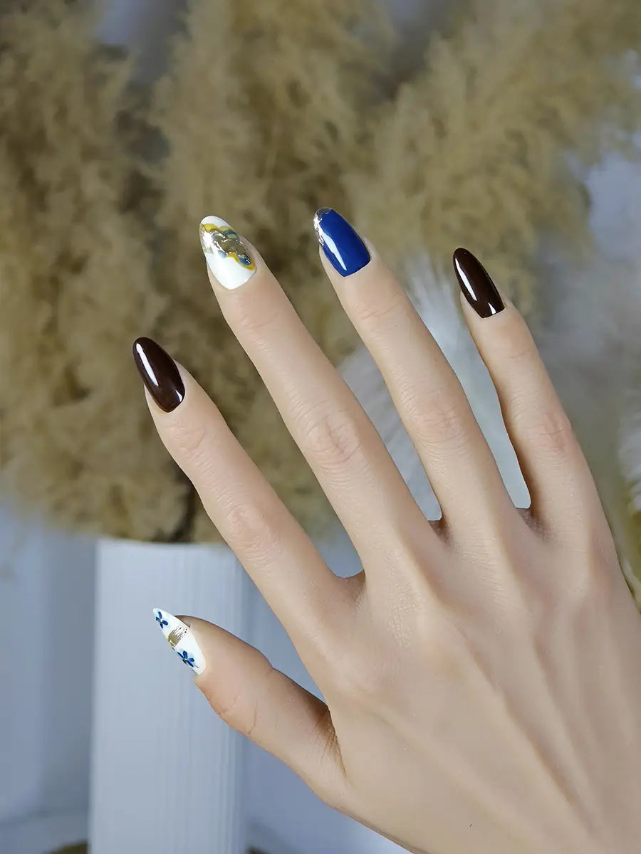 Blue White Hand-Painted Flower Press-On Nails – Artistic Medium Round