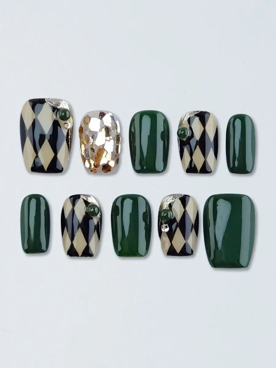 Green & Checkered Fake Nails – Short Coffin Press On for Trendy Looks