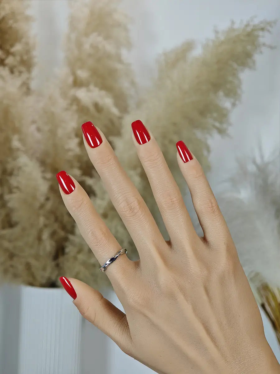 Classic Bold Red Solid Press-On Nails – Timeless Glamour
