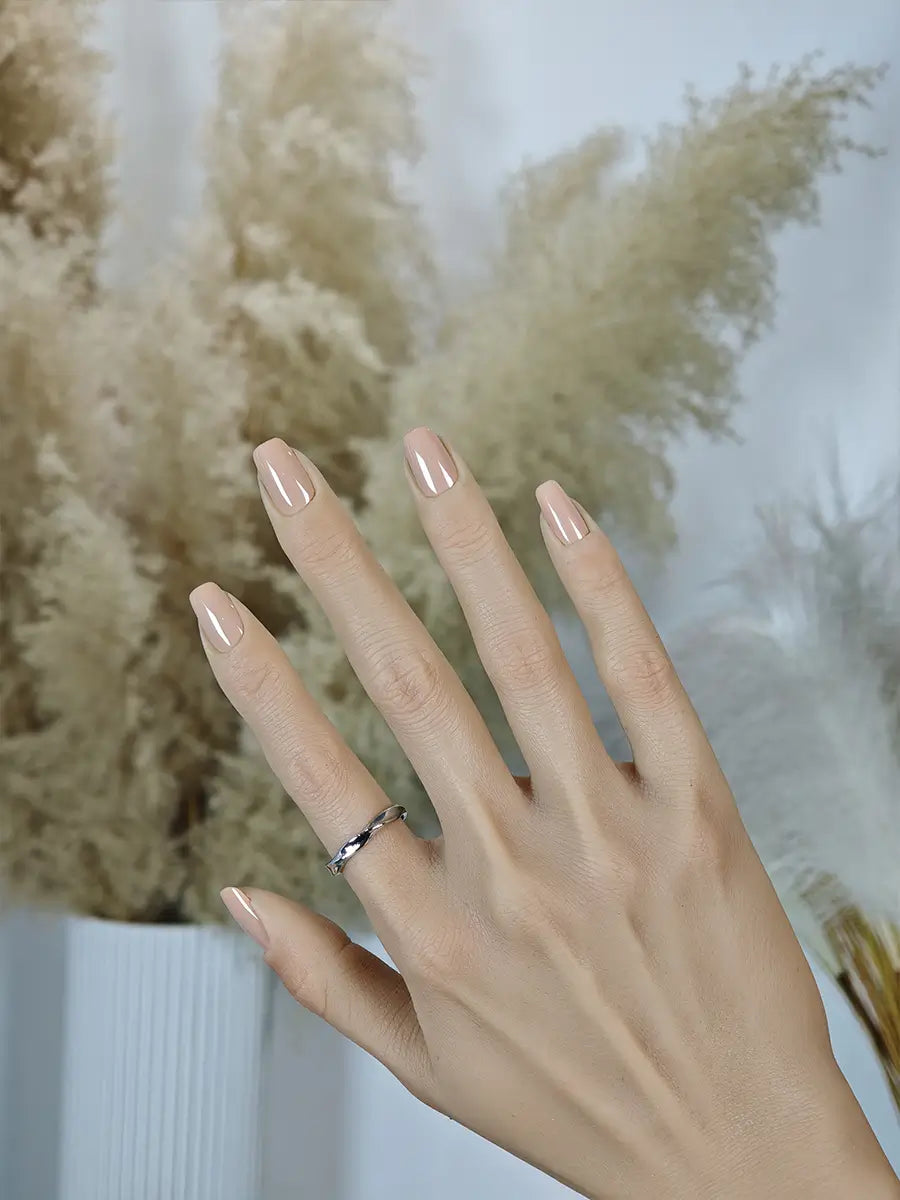 Classic Light Brown Solid Press-On Nails – Minimalist Elegance