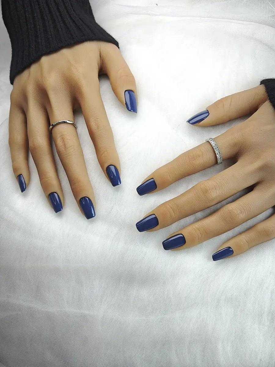 Classic Deep Blue Solid Press-On Nails – Timeless Elegance