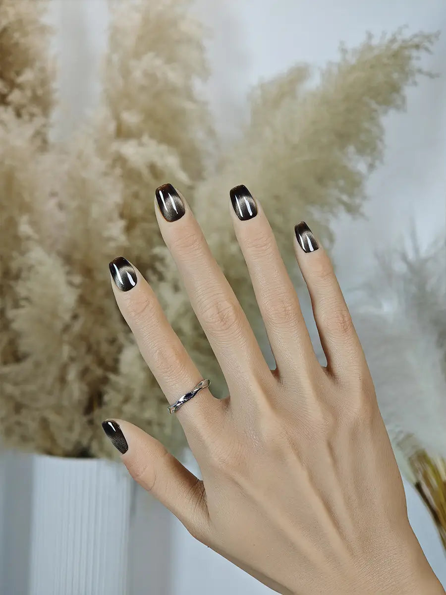 Dark Brown & Gold Gradient Cat Eye Press-On Nails – Vintage Luxury