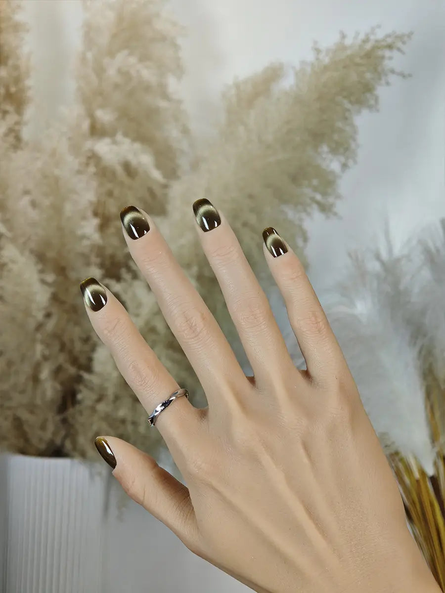 Olive Gold Gradient Cat Eye Press-On Nails – Vintage Chic