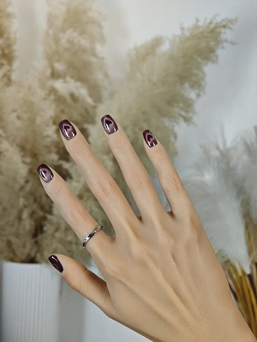 Red-Brown Gradient Cat Eye Press-On Nails – Luxurious Retro Glam
