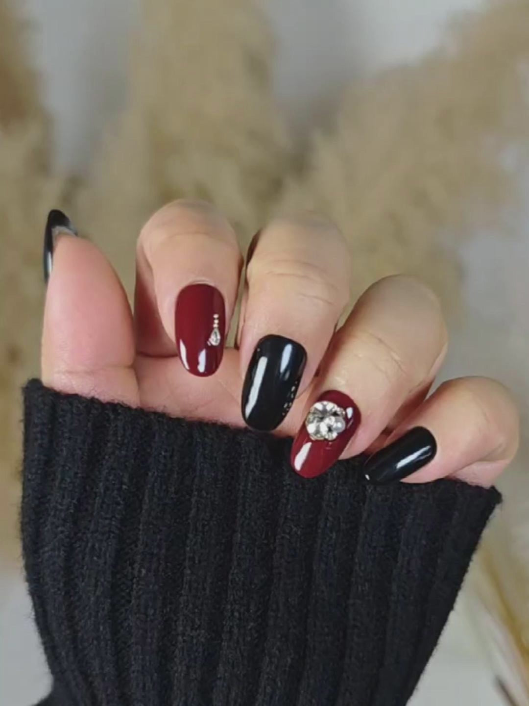 Burgundy & Black Pearl Gem Press-On Nails – Short Round Luxury