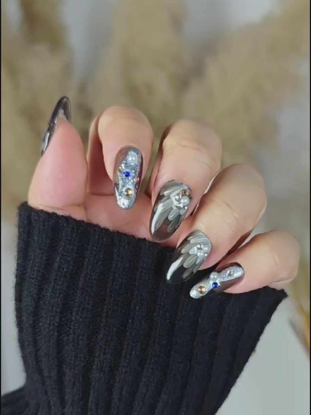 Gray Ombre Press-On Nails with Pearls & Multi-Color Rhinestones – Medium Round