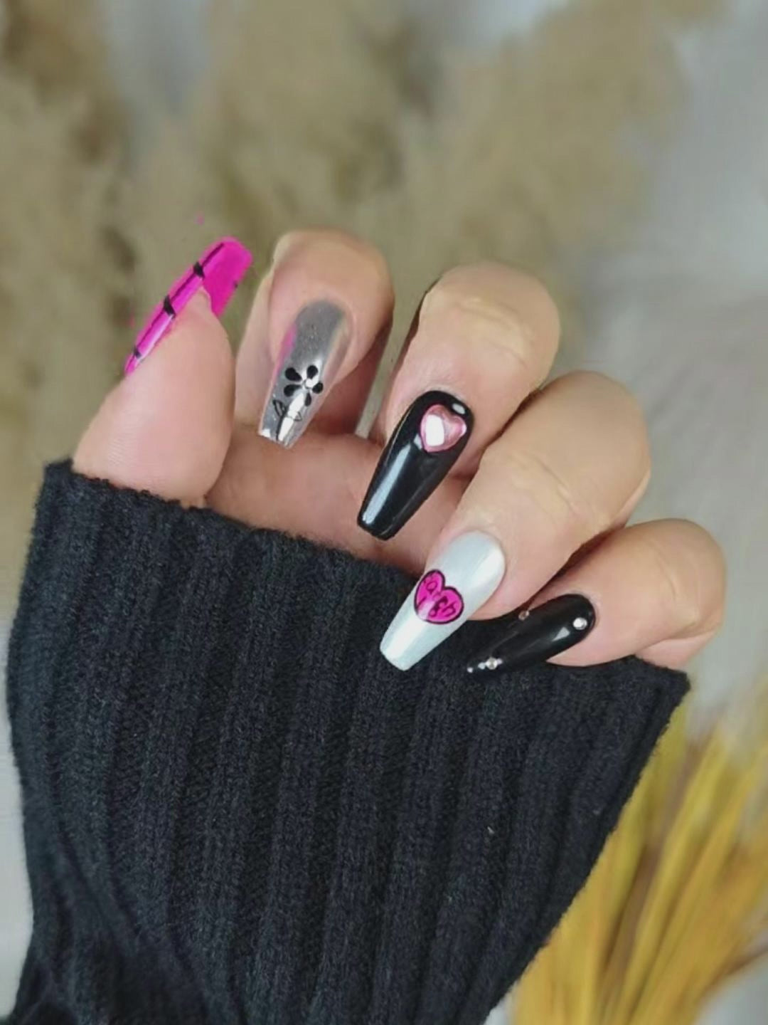 Black, Neon Pink & Silver Plaid Press-On Nails – Sweet Cool Art Style