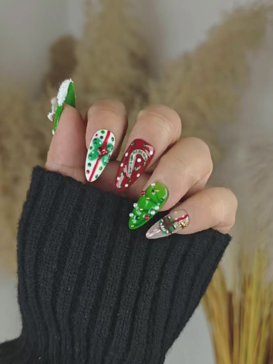 Christmas 3D Press-On Nails – Red Green Holiday Nail Art