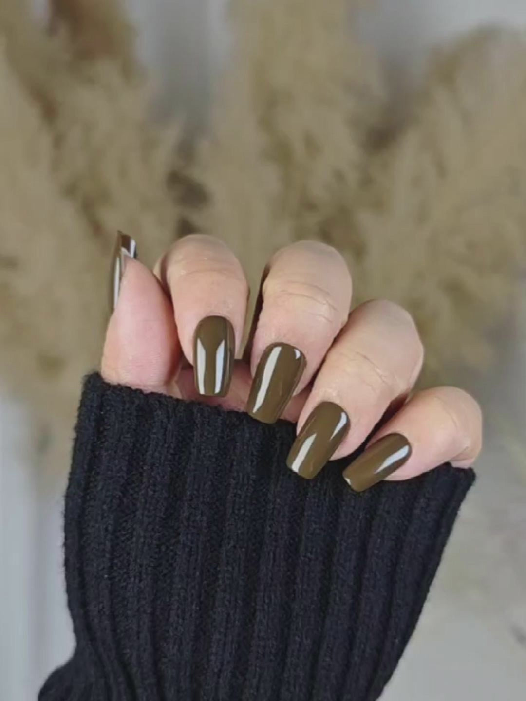Classic Deep Brown Solid Press-On Nails – Sophisticated Vintage Look