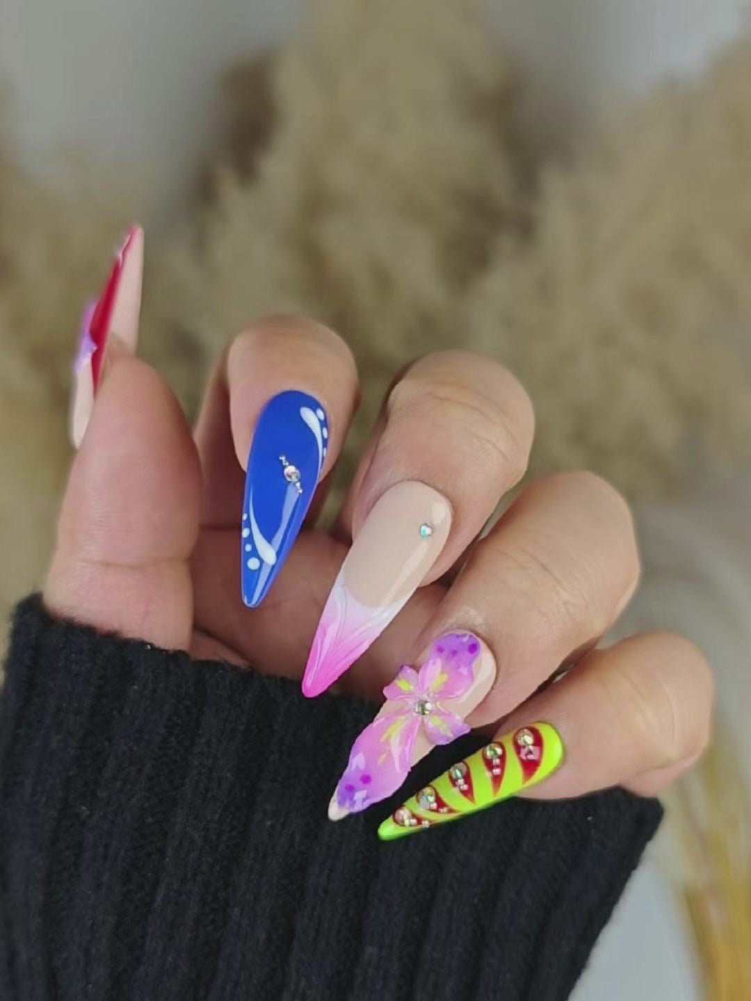 Pop Art Stiletto Press-On Nails – High Contrast 3D Floral with Rhinestones