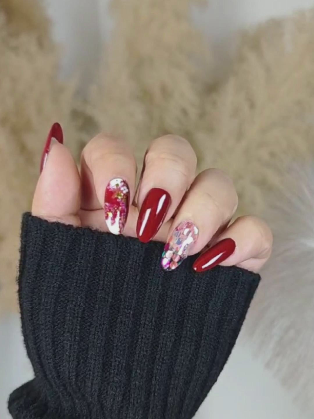 Red Metallic Foil Glitter Press-On Nails with Rhinestones – Medium Round