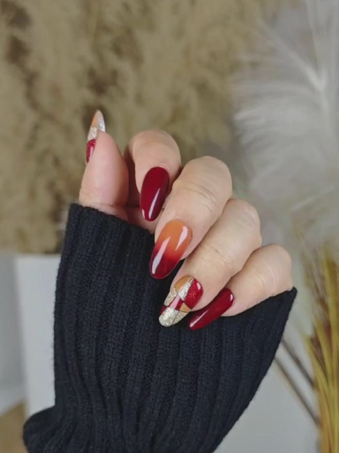 Vintage Burgundy Geometric Glitter Nail Set – Retro Luxury Style