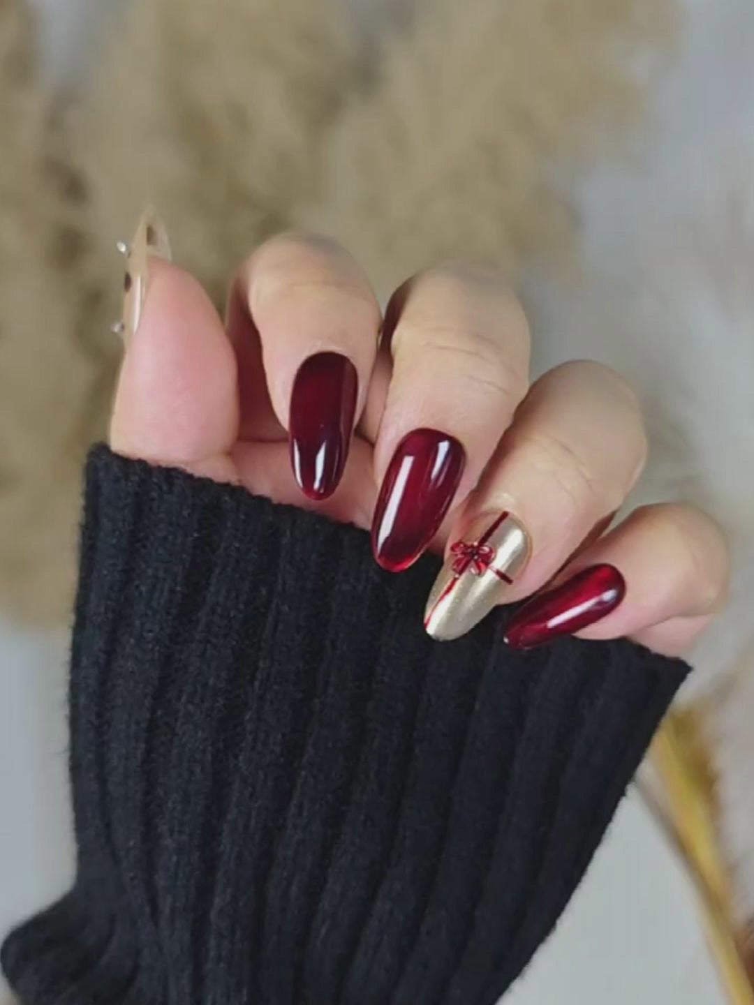 Wine Red Gold Gift Box Press-On Nails – Sweet Girl Medium Round