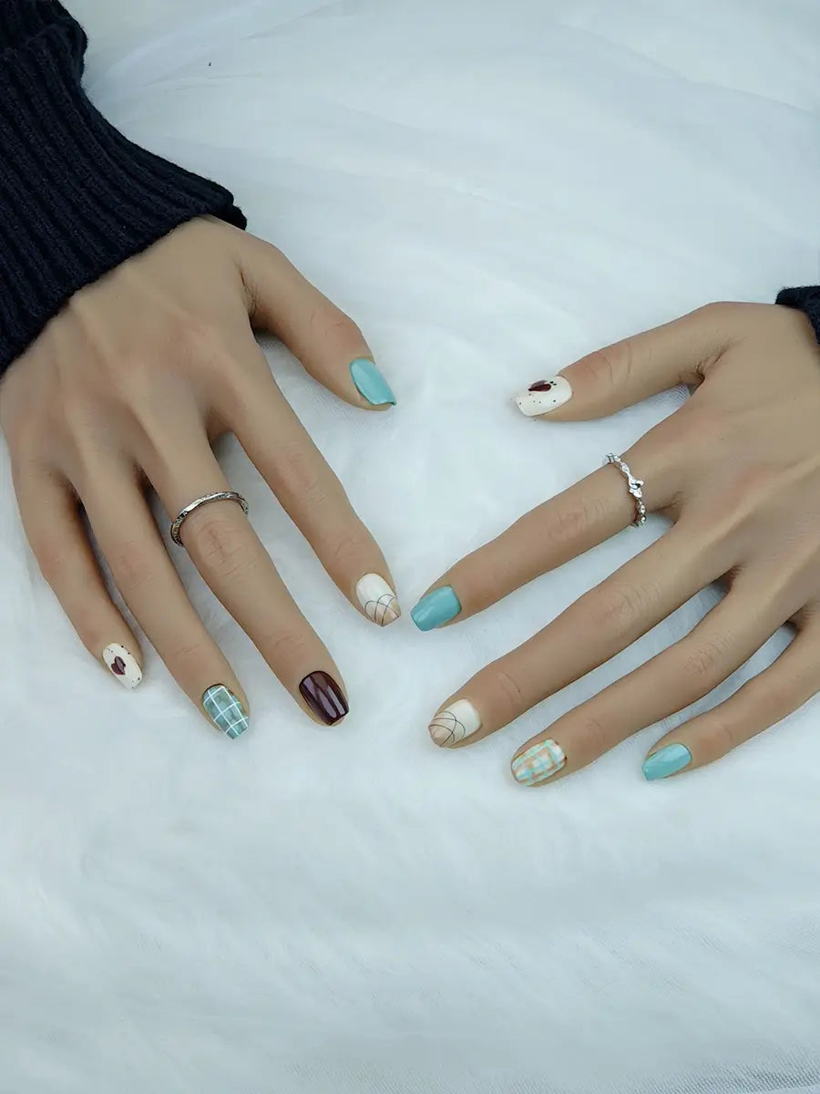 Blue Brown White Plaid Heart Press-On Nails with Artistic Design