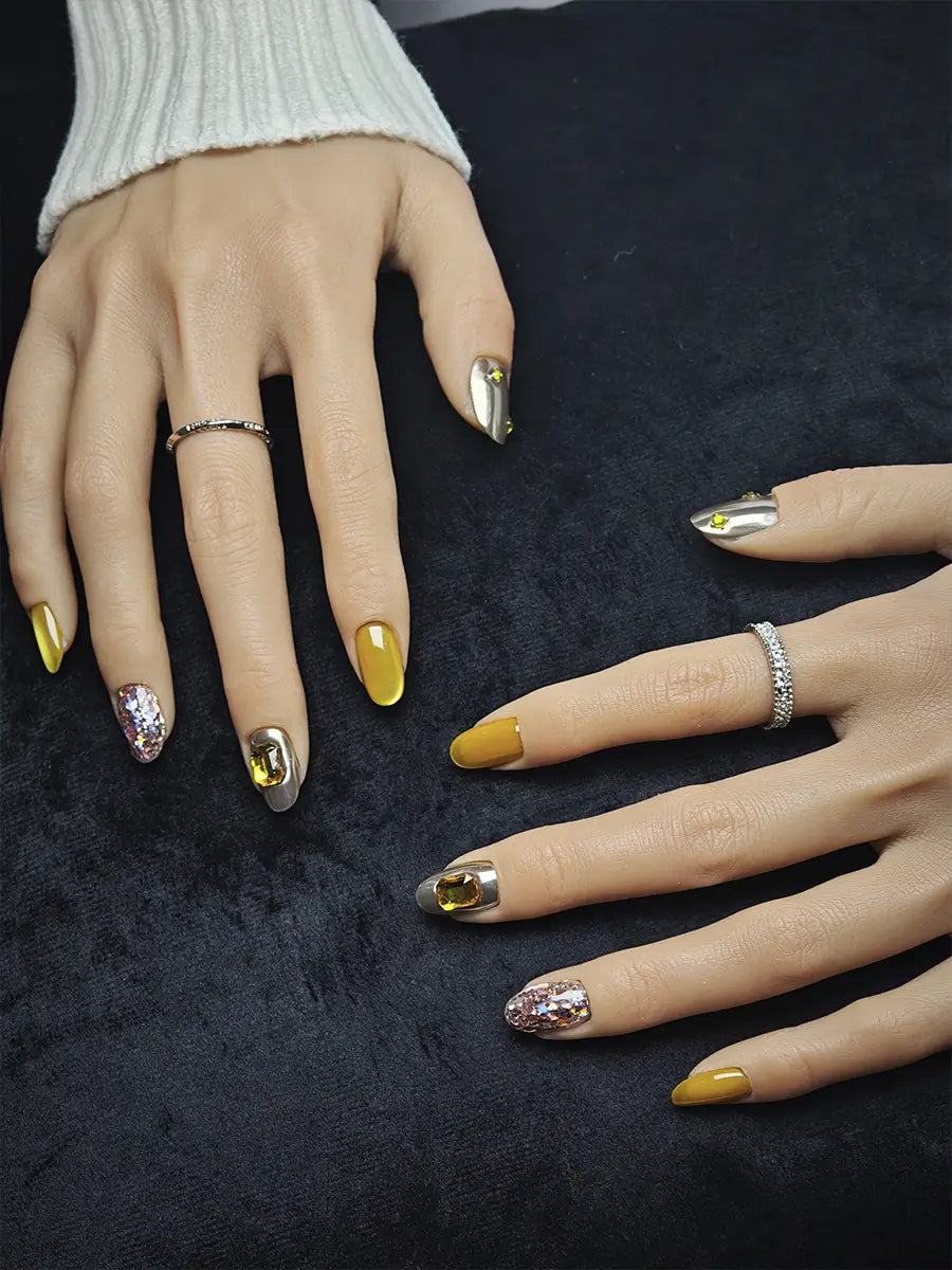 Silver & Neon Yellow Gem Art Press-On Nails – Short Round